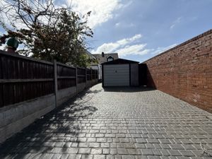 Photo 19- click for photo gallery